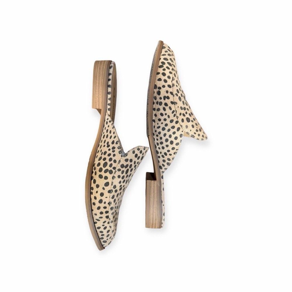 CL by Laundry Mules Women‎ 7 Tan Dalmatian Pointed Toe Slip On Flats - Picture 6 of 11